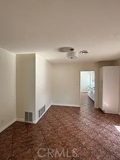 345 E College St — Photo 7