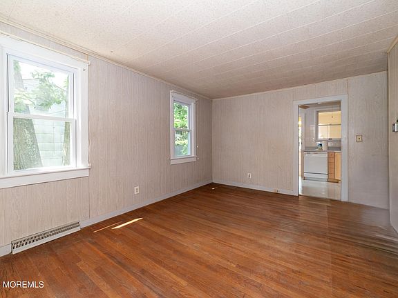 4th image of 1010 4th Avenue