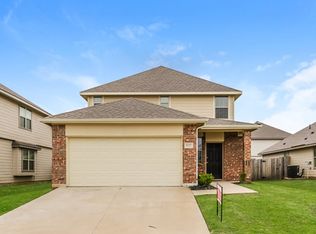 8325 Yaupon Holly Trl, Fort Worth, TX 76123