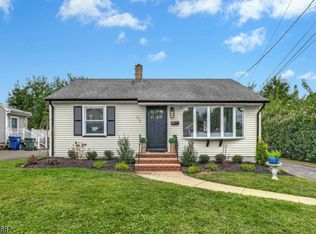 275 Valley Rd, Clark, NJ 07066