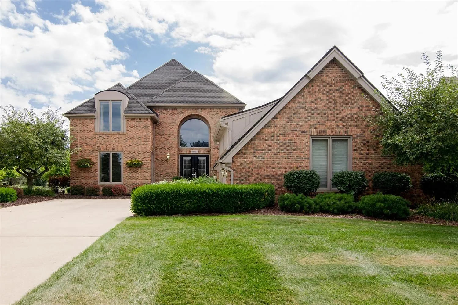 1657 Cypress Pointe Ct photo 1