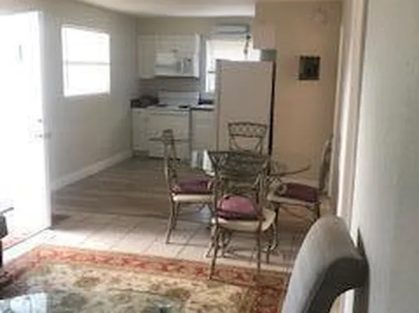 208 Pierce Ave, Cape Canaveral, FL