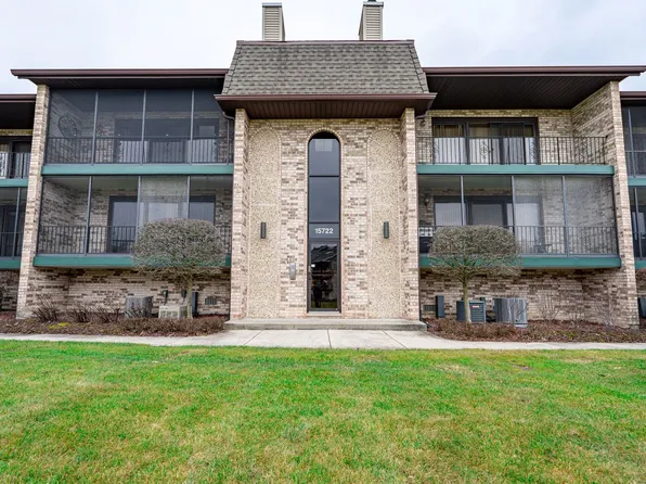15722 Sunset Ridge Ct #2W, Orland Park, IL 60462