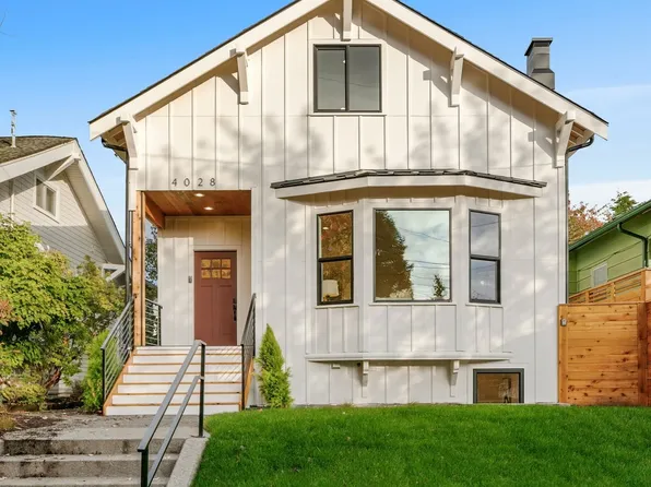 4028 Densmore Avenue N, Seattle, WA 98103