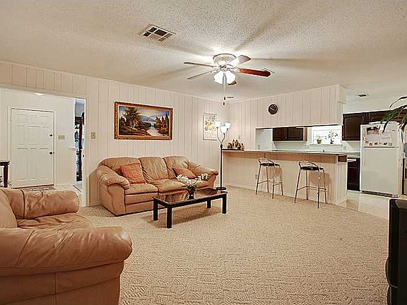 4th image of 3029 Roosevelt Blvd