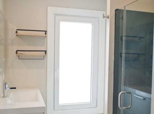 721 4th St FLOOR 2, Lyndhurst, NJ 07071