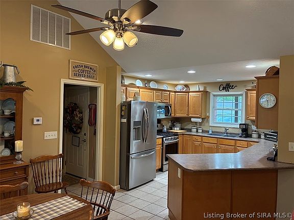 5th image of 1041 Rabbit Lane