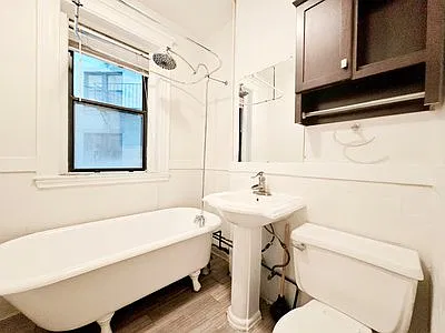 1 bed, 450 sqft, $2,600 — Photo 3