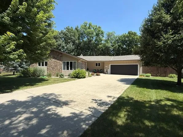 104 Cedar Point Rd, Redwood Falls, MN 56283