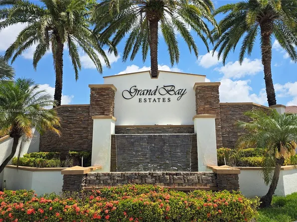 9871 NW 88th Ter, Doral, FL 33178