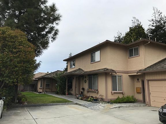 Exterior Front of Tri-Plex