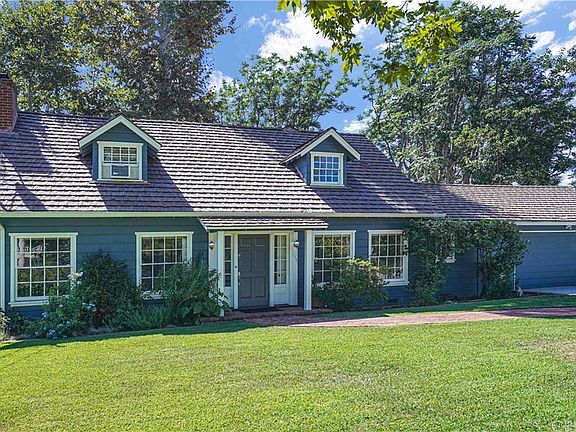 4th image of 6517 Matilija Ave
