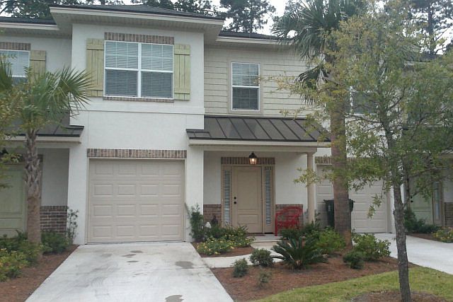 1st image of 603 Reserve Ln