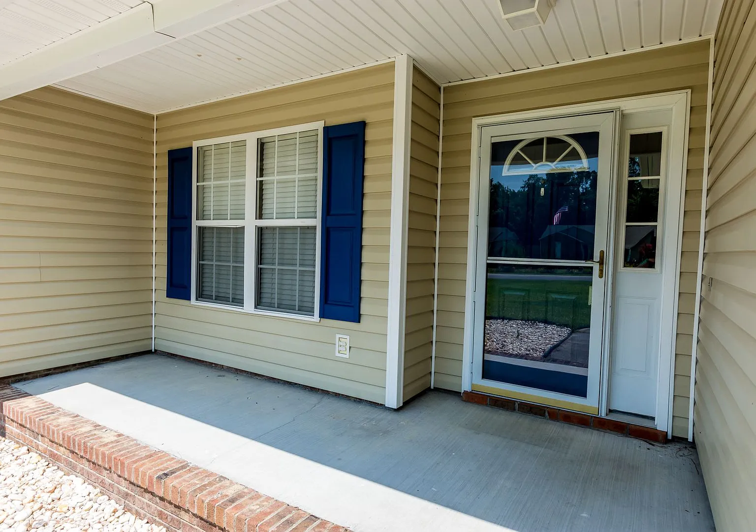 Great home in Hubert — Photo 4