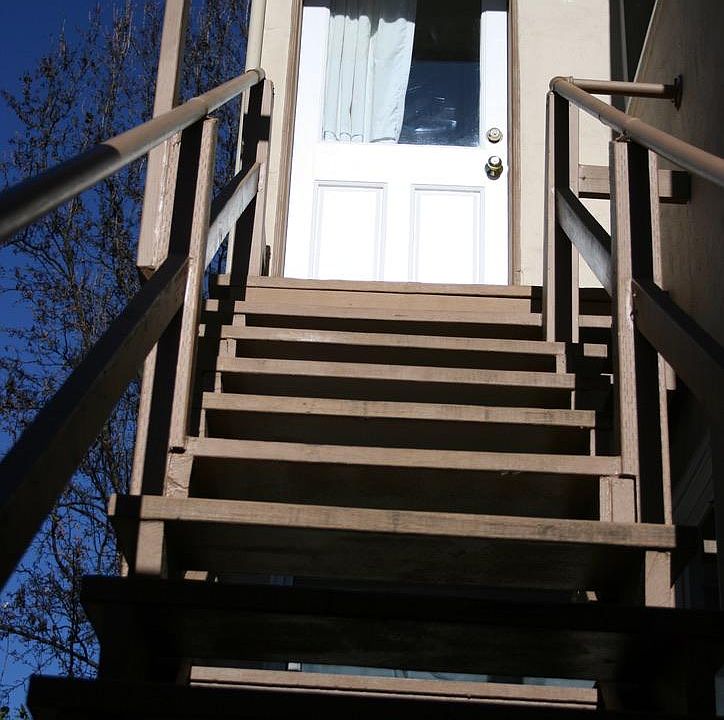 1st image of 658 Vallombrosa Way