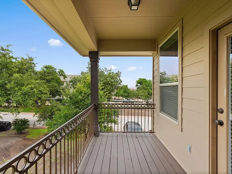 7324 Bandera Ranch Trl #B — Photo 32