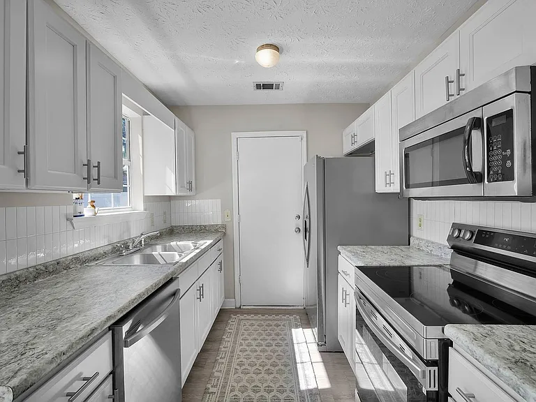 234 Bordeaux Ln — Photo 22