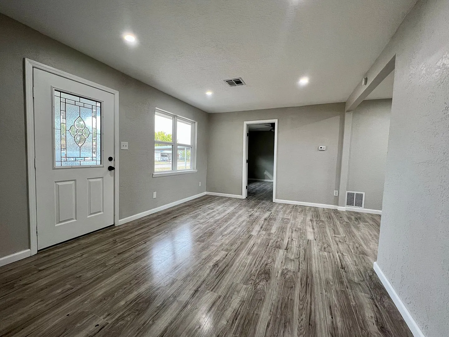 4817 Nw Pollard- Available Now! — Photo 4