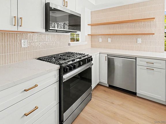 5th image of 3867 Creststone Pl