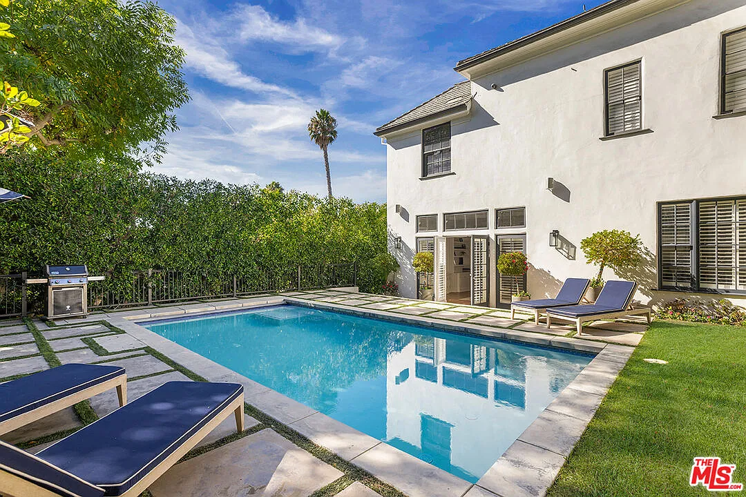 5 bed, 7.0 bath, 4656 sqft, $35,000 — Photo 2