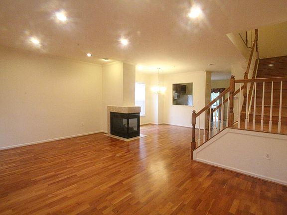 5th image of 9746 Washingtonian Blvd