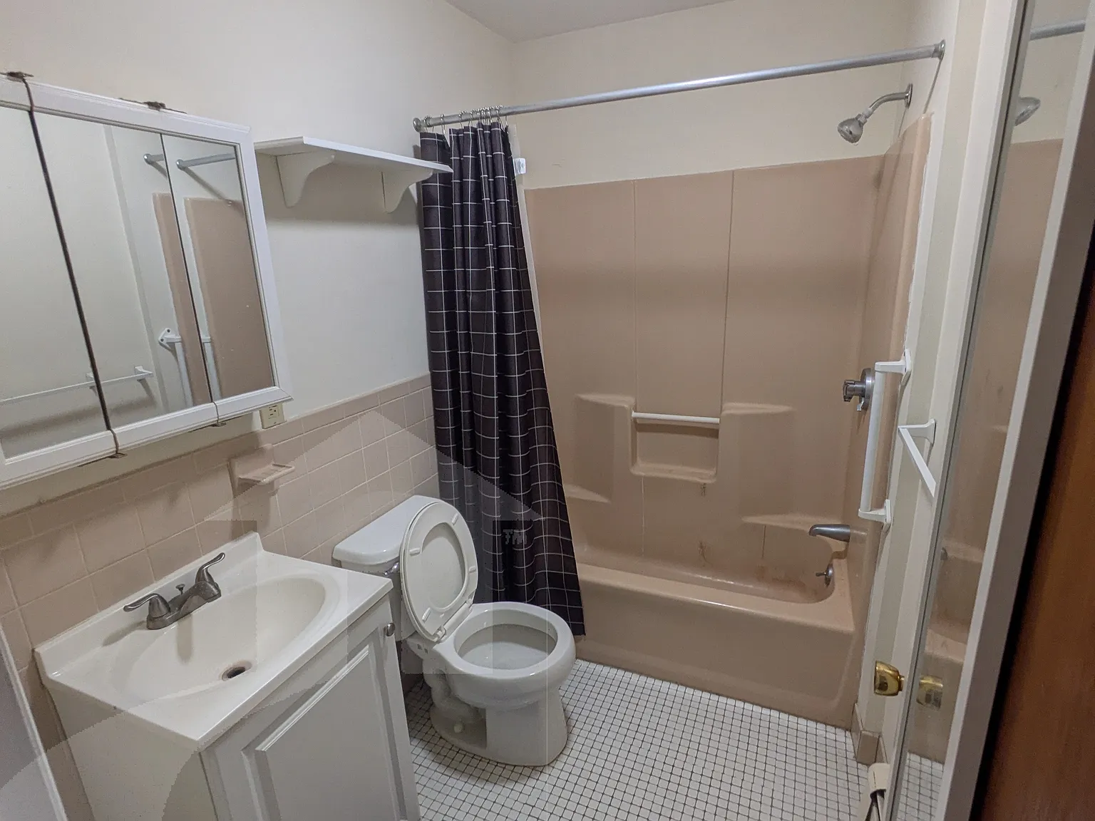 1 bed, 600 sqft, $2,200 — Photo 4