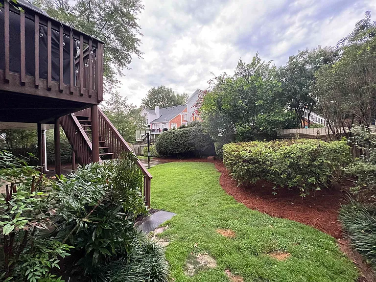 345 Eastcote Dr — Photo 44