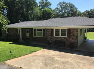 440 Lindsay Rd, Seneca, SC 29678