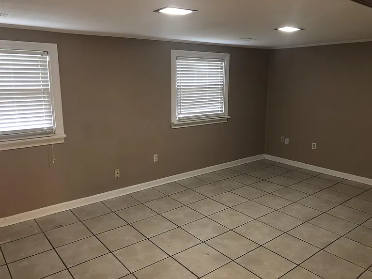2516 Hermitage Way — Photo 10