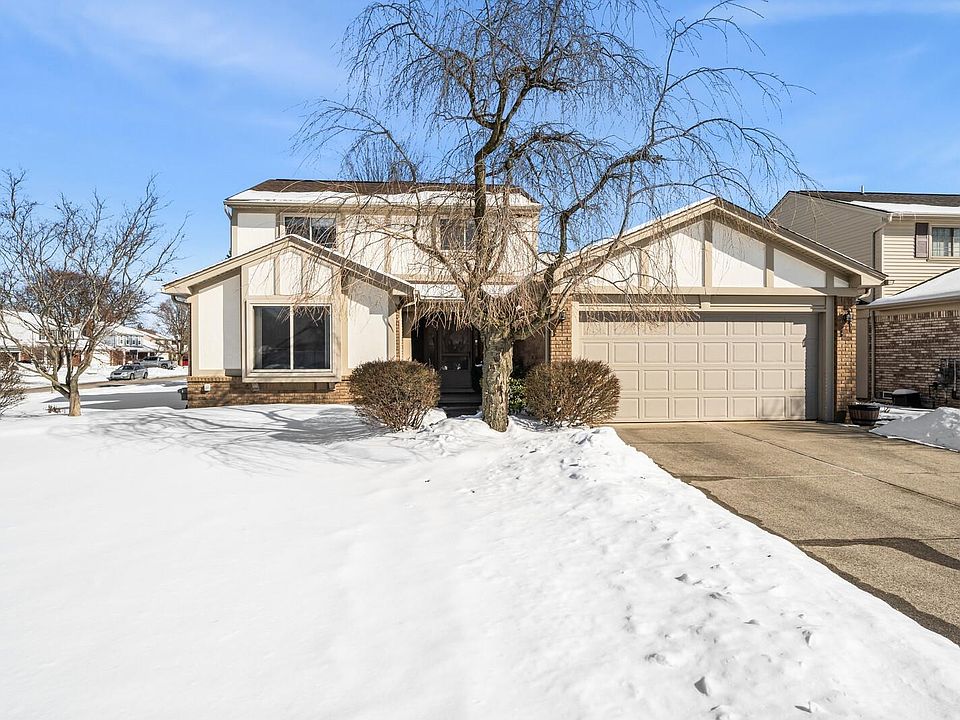 1st image of 42498 Cannon Dr