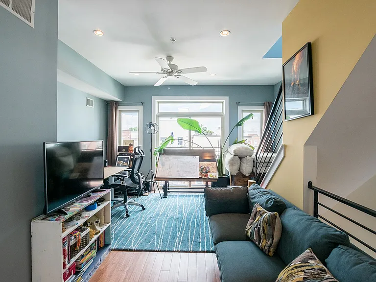 1834 Poplar St #2 — Photo 15