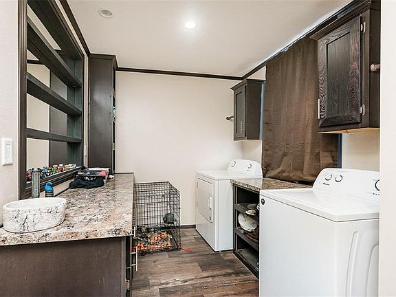 2nd image of 8951 Jerry Lee Ln