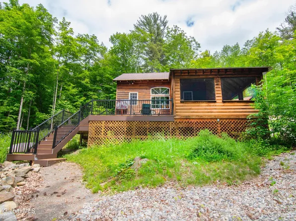 135 Paynes Way, Elizabethtown, NY 12932