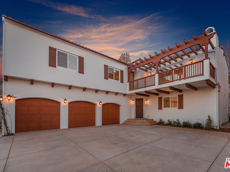 1st image of 3265 Island View Dr