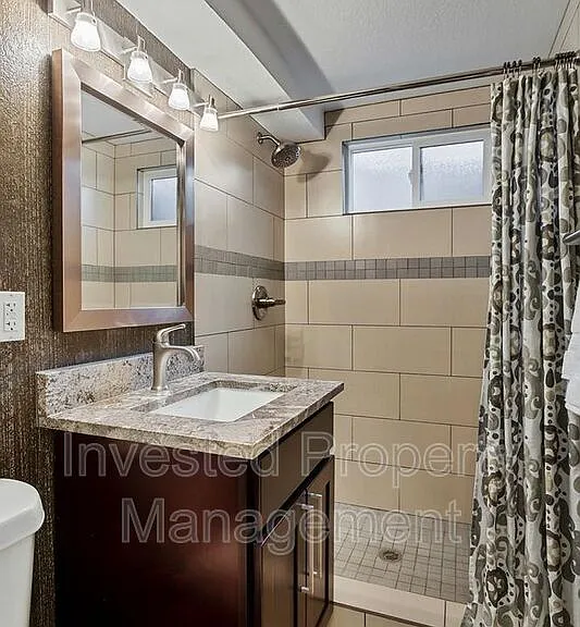 2591 S Raleigh St — Photo 18