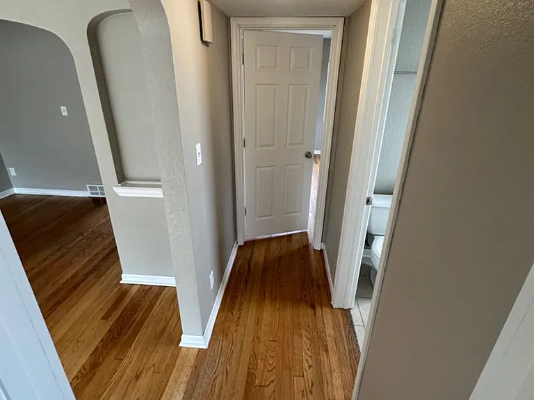 1243 Glenview Ave (4 unit) — Photo 8