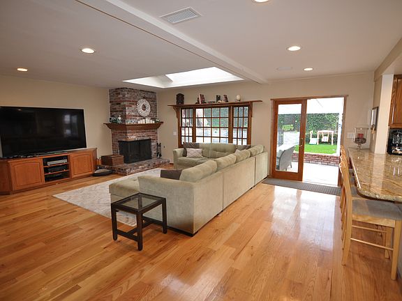 Family room with nice flow