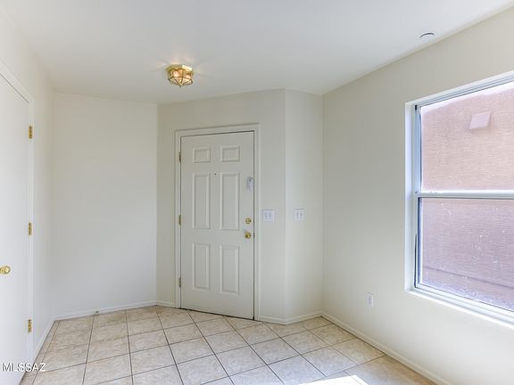 4th image of 3313 W Treece Pl