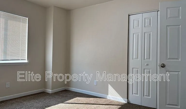 983 S Palomar Dr — Photo 10