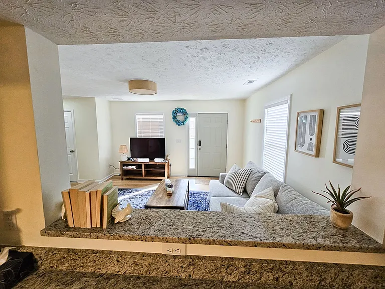 1496 N Kinser Pike — Photo 15