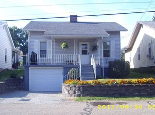 210 Newfield Dr, Verona, PA 15147