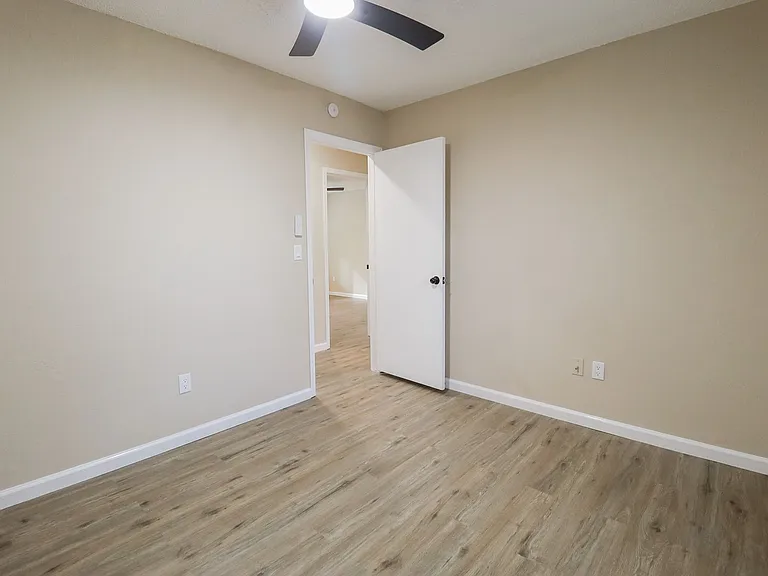 3012 S Ash Ct — Photo 23