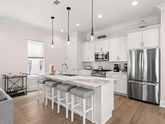 4th image of 33 Sunset Key Ct