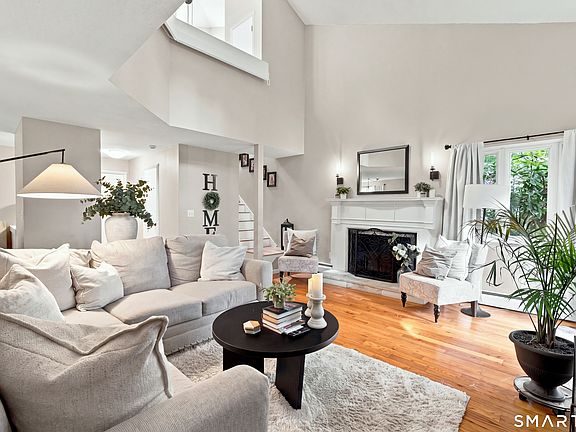 3rd image of 8 Lyle Court #J