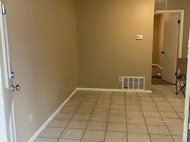 503 N Pine St #6 — Photo 6