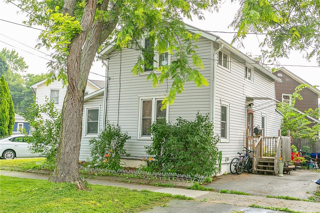 15 Pulteney St, Geneva, NY 14456 Zillow