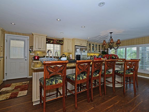 Island Kitchen