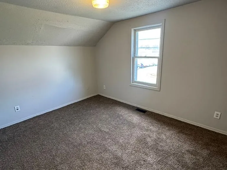 1024 Colerick St — Photo 6