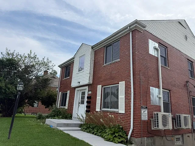 544 Telford Ave #1