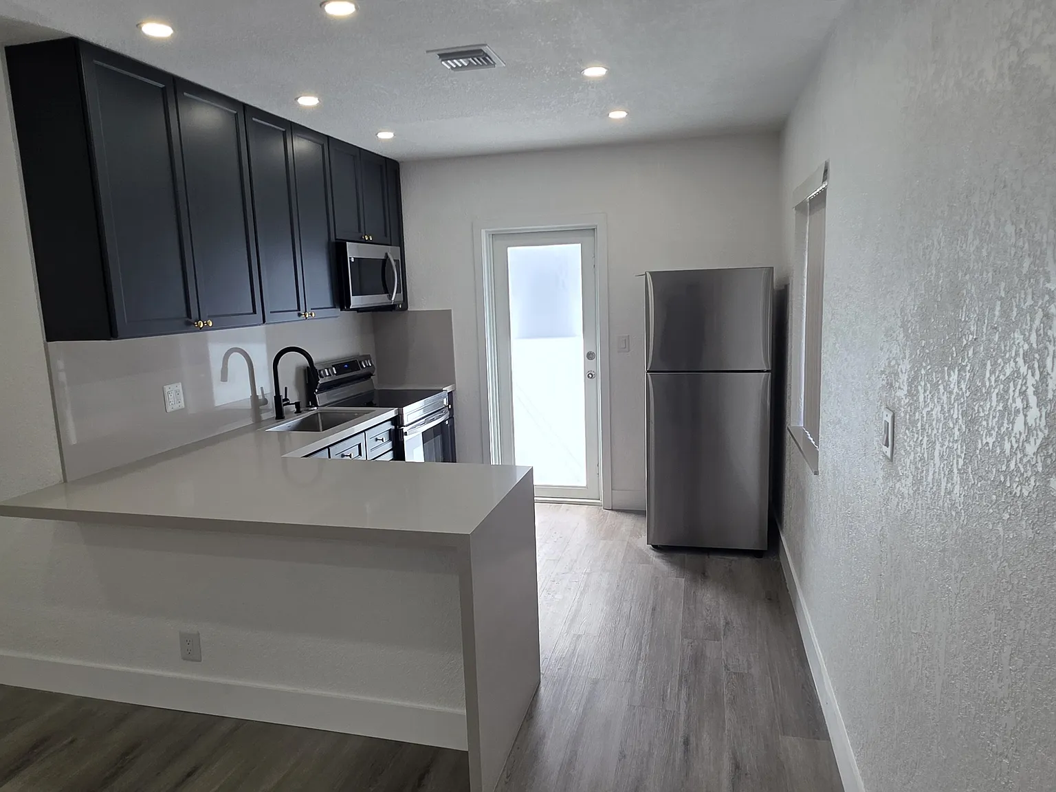 1 bed, $1,850 — Photo 2